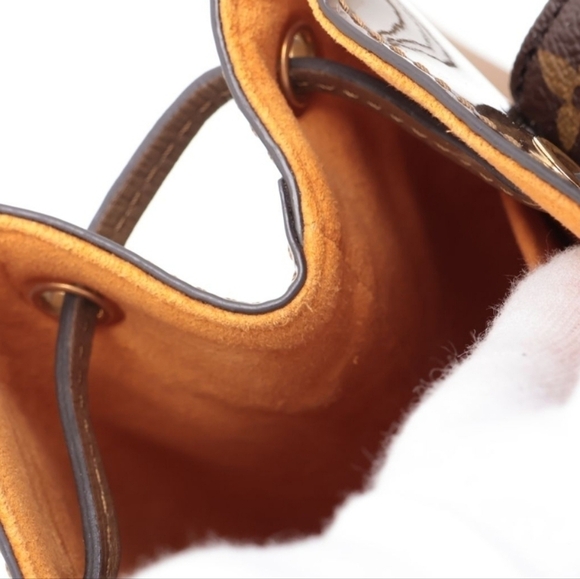 Authentic Louis Vuitton Vernis × Monogram Hot Spring - Picture 3 of 11